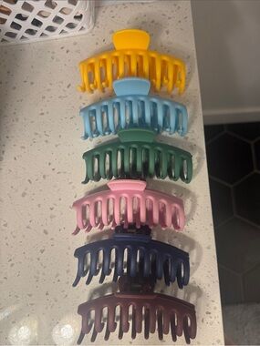 Assorted Color Hair Claw Clips - Pack of 7